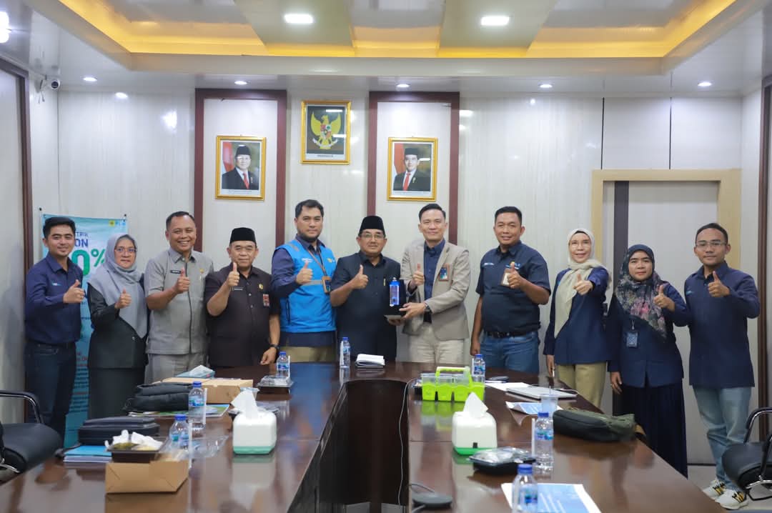 Bupati Tanjab Barat Audensi dengan PT PLN UP 3 Jambi Bahas Diskon Tarif Listrik